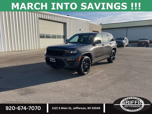 New 2025 Jeep Grand Cherokee Limited w/ Black Appearance Package image 2