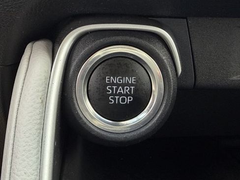 Certified 2025 Toyota Grand Highlander FWD image 20
