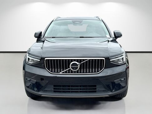 Used 2023 Volvo XC40 B5 Plus AWD/4WD image 8