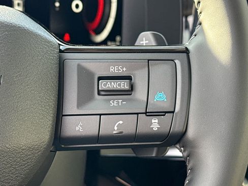 New 2026 Nissan Pathfinder SL w/ SL Premium Package image 32