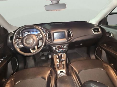 Used 2019 Jeep Compass Latitude w/ Popular Equipment Group AWD/4WD image 3