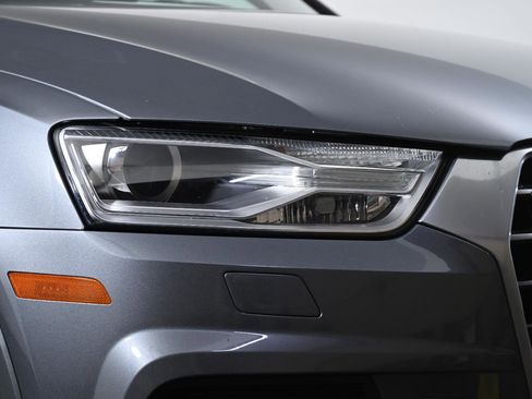 Used 2017 Audi Q3 2.0T Premium w/ Convenience Package image 4