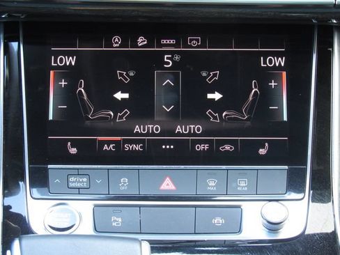 Used 2025 Audi Q7 3.0T Premium w/ Convenience Package AWD/4WD image 34