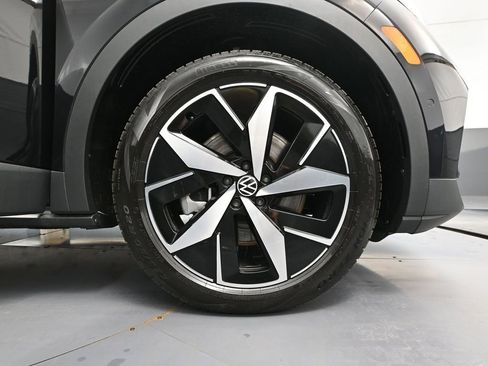 Used 2024 Volkswagen ID.4 Pro S image 16