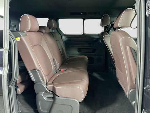 New 2025 Volkswagen ID. Buzz Pro S image 25