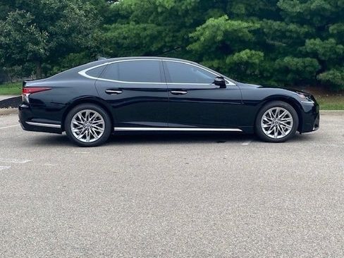Used 2019 Lexus LS 500 w/ Accessory Package (Z2) RWD image 6