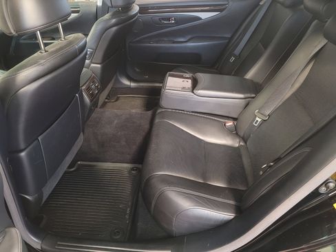 Used 2013 Lexus LS 460 L image 9