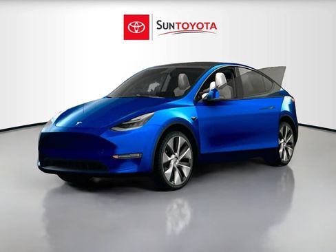 Used 2022 Tesla Model Y Long Range image 27