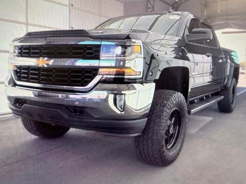 Used 2017 Chevrolet Silverado 1500 LT w/ True North Edition AWD/4WD image 2