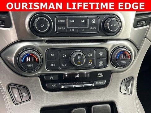 Used 2019 Chevrolet Suburban LT image 25