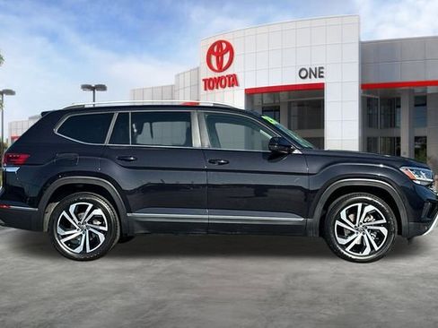 Used 2022 Volkswagen Atlas SEL image 3