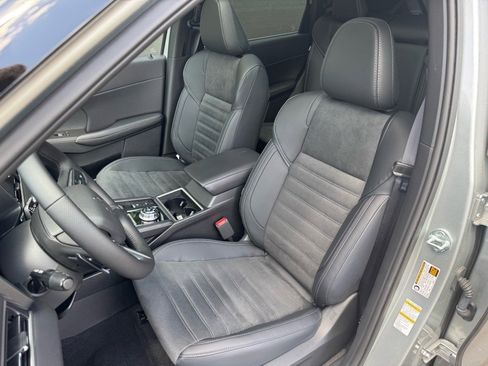 New 2025 Mitsubishi Outlander SE image 22