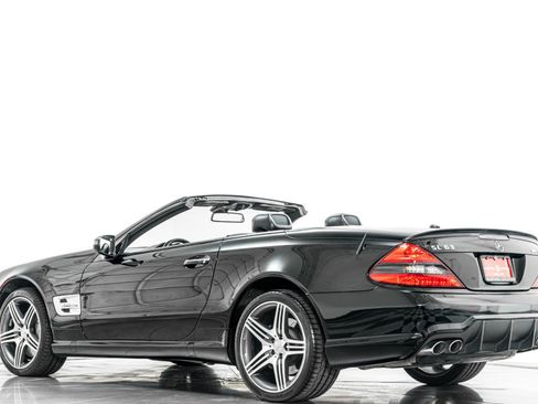 Used 2011 Mercedes-Benz SL 63 AMG image 32