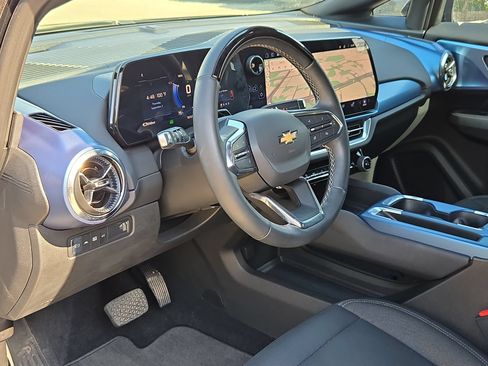 Used 2024 Chevrolet Equinox EV LT w/ Active Safety Package 3 FWD image 12