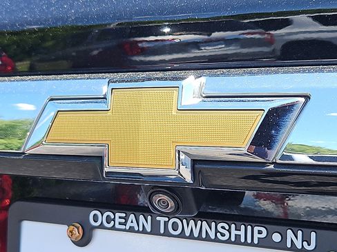 Used 2023 Chevrolet Traverse LS FWD image 30