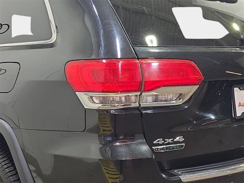 Used 2014 Jeep Grand Cherokee Limited w/ Luxury Group II image 38