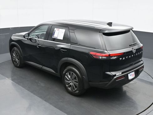 Used 2025 Nissan Pathfinder S AWD/4WD image 19