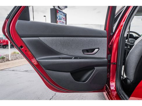 Used 2024 Hyundai Elantra Limited FWD image 23