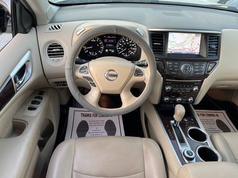 Used 2015 Nissan Pathfinder Platinum AWD/4WD image 23