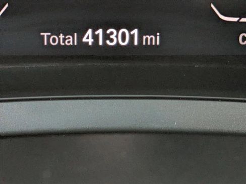 Used 2023 BMW M440i Coupe w/ Premium Package image 11