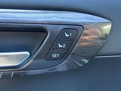 New 2026 Toyota Highlander Limited AWD/4WD image 25
