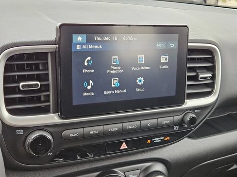 Used 2026 Hyundai Venue SEL FWD image 19