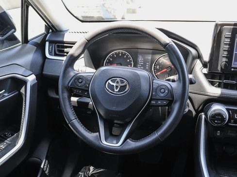 Used 2022 Toyota RAV4 XLE Premium FWD image 16