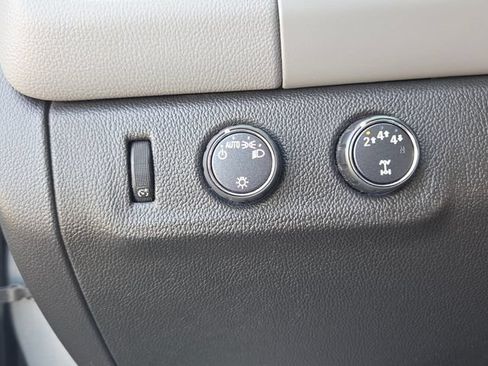 Used 2020 Chevrolet Colorado W/T AWD/4WD image 24