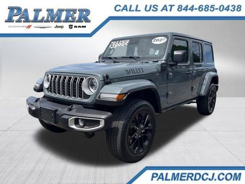 Used 2025 Jeep Wrangler Unlimited Sahara w/ Safety Group AWD/4WD image 1