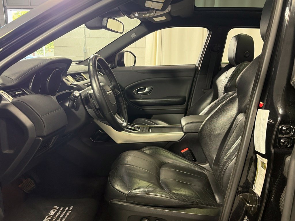 Used 2017 Land Rover Range Rover Evoque SE AWD/4WD image 16