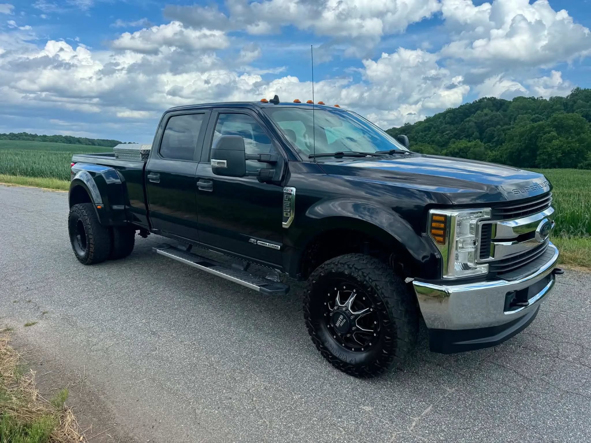 Used 2019 Ford F350 XL w/ STX Appearance Package AWD/4WD image 2