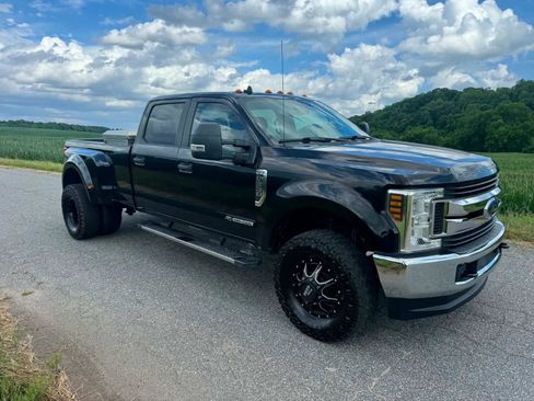 Used 2019 Ford F350 XL w/ STX Appearance Package AWD/4WD image 2