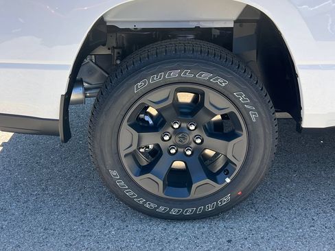 New 2026 RAM 1500 Express AWD/4WD image 13