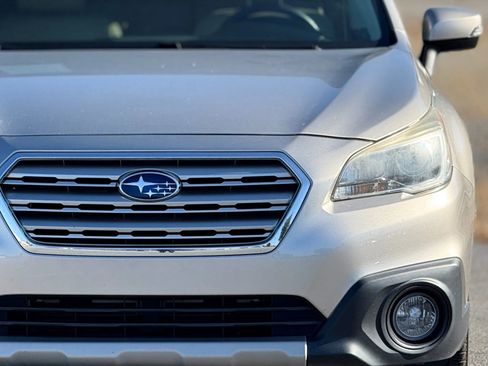Used 2017 Subaru Outback 2.5i Limited image 12