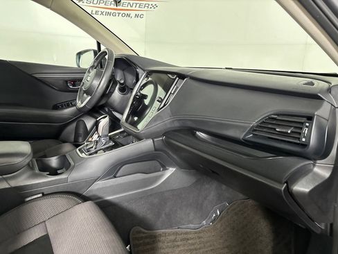 Used 2025 Subaru Outback Premium AWD/4WD image 32