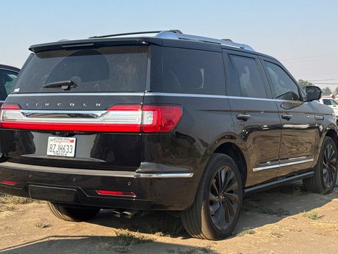 Used 2021 Lincoln Navigator Reserve AWD/4WD image 4