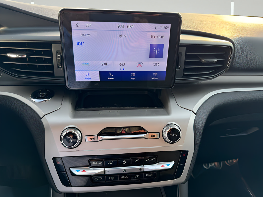 Used 2022 Ford Explorer XLT AWD/4WD image 34