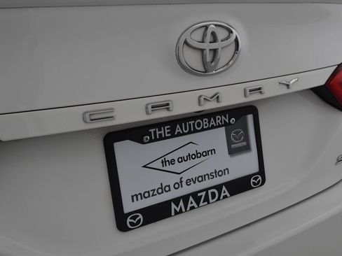 Used 2018 Toyota Camry SE FWD image 35