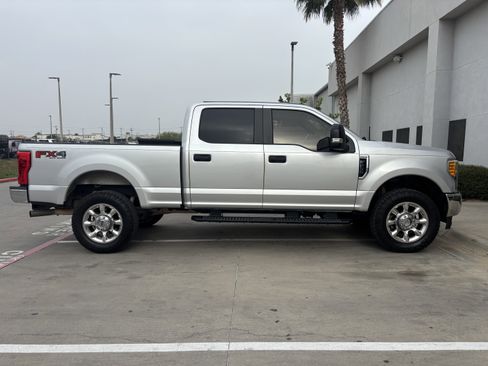 Used 2017 Ford F250 XL w/ STX Appearance Package image 10