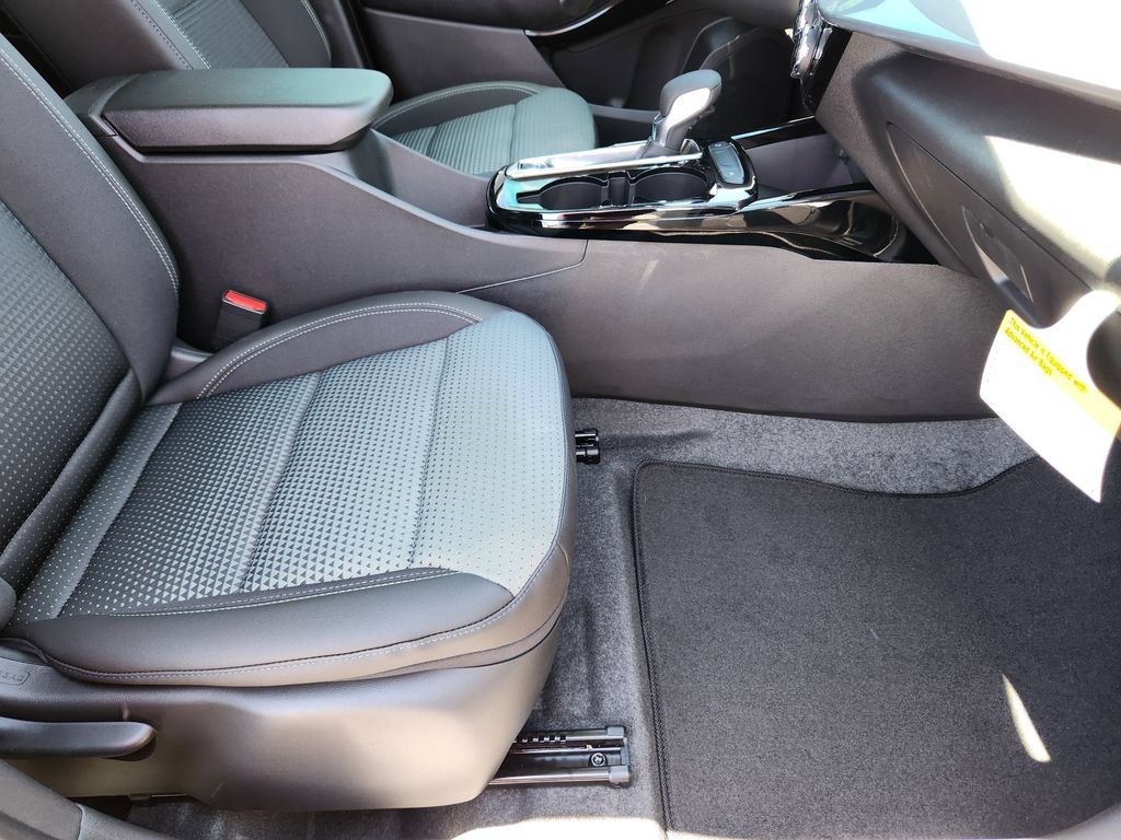 New 2026 Chevrolet Trax LT w/ LT Convenience Package FWD image 14