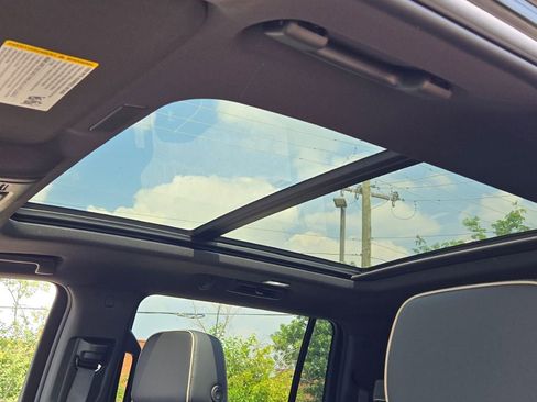 New 2025 Chevrolet Suburban Premier w/ Sun And Tow Package image 28