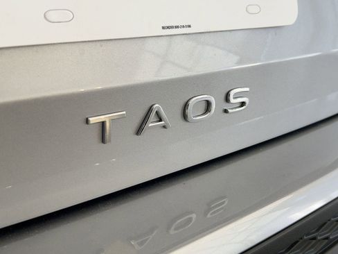 New 2026 Volkswagen Taos SE image 34