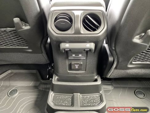 New 2026 Jeep Wrangler Unlimited Sahara AWD/4WD image 23