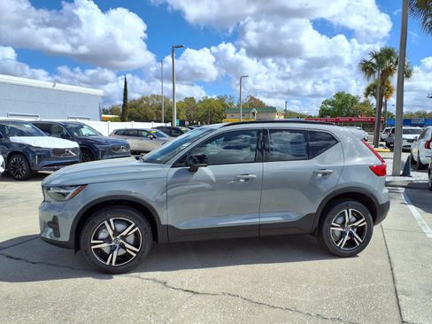 New 2026 Volvo XC40 B5 Core image 4