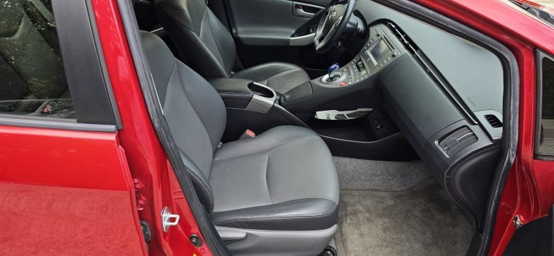 Used 2014 Toyota Prius Four FWD image 16
