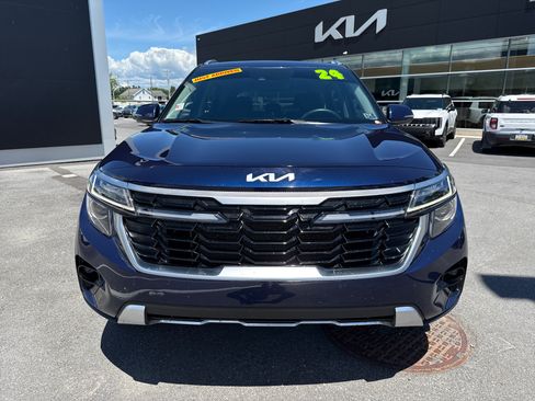Used 2024 Kia Seltos EX AWD/4WD image 9