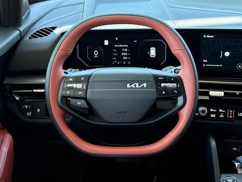 New 2026 Kia Sportage SX FWD image 17
