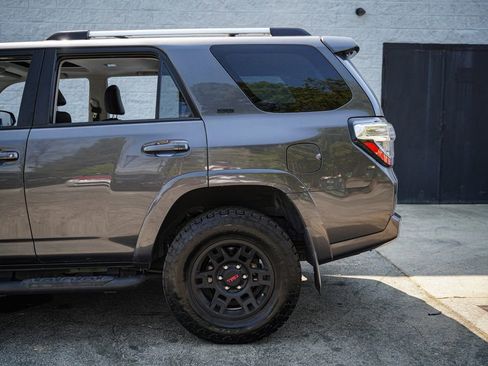 Used 2022 Toyota 4Runner SR5 Premium w/ Moonroof Package image 12