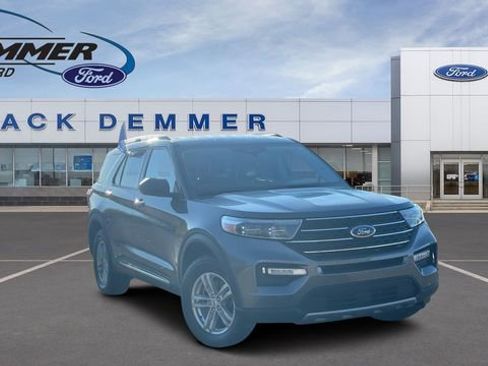 Certified 2022 Ford Explorer XLT w/ Equipment Group 202A image 1