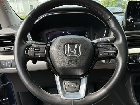 Used 2023 Honda Pilot Elite image 6